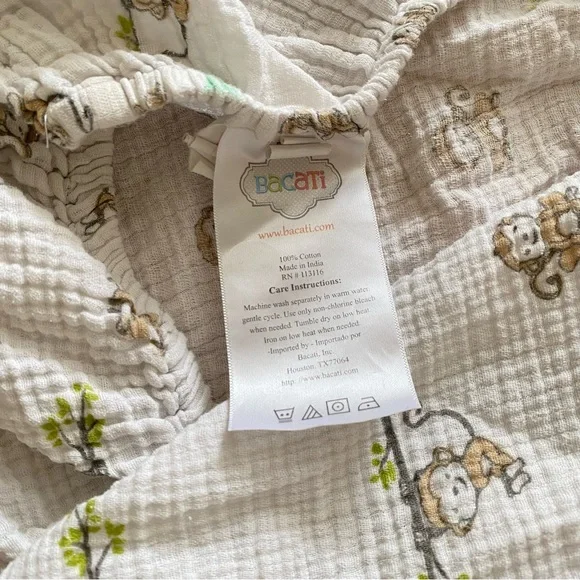 2 Crib Sheets: Happy Monkey Print. Muslin. White and brown, unisex. - Picture 4 of 6